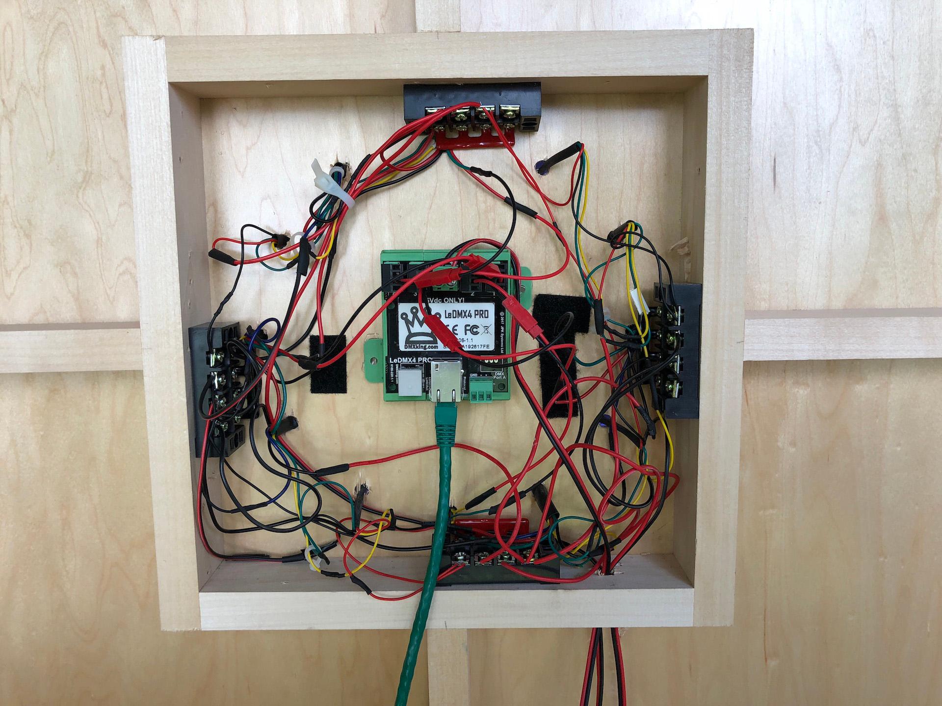 Using the DMXKing LeDMX4 PRO to control using ArtNET 12 strips of LEDS that are daisy chained into 4 sets.